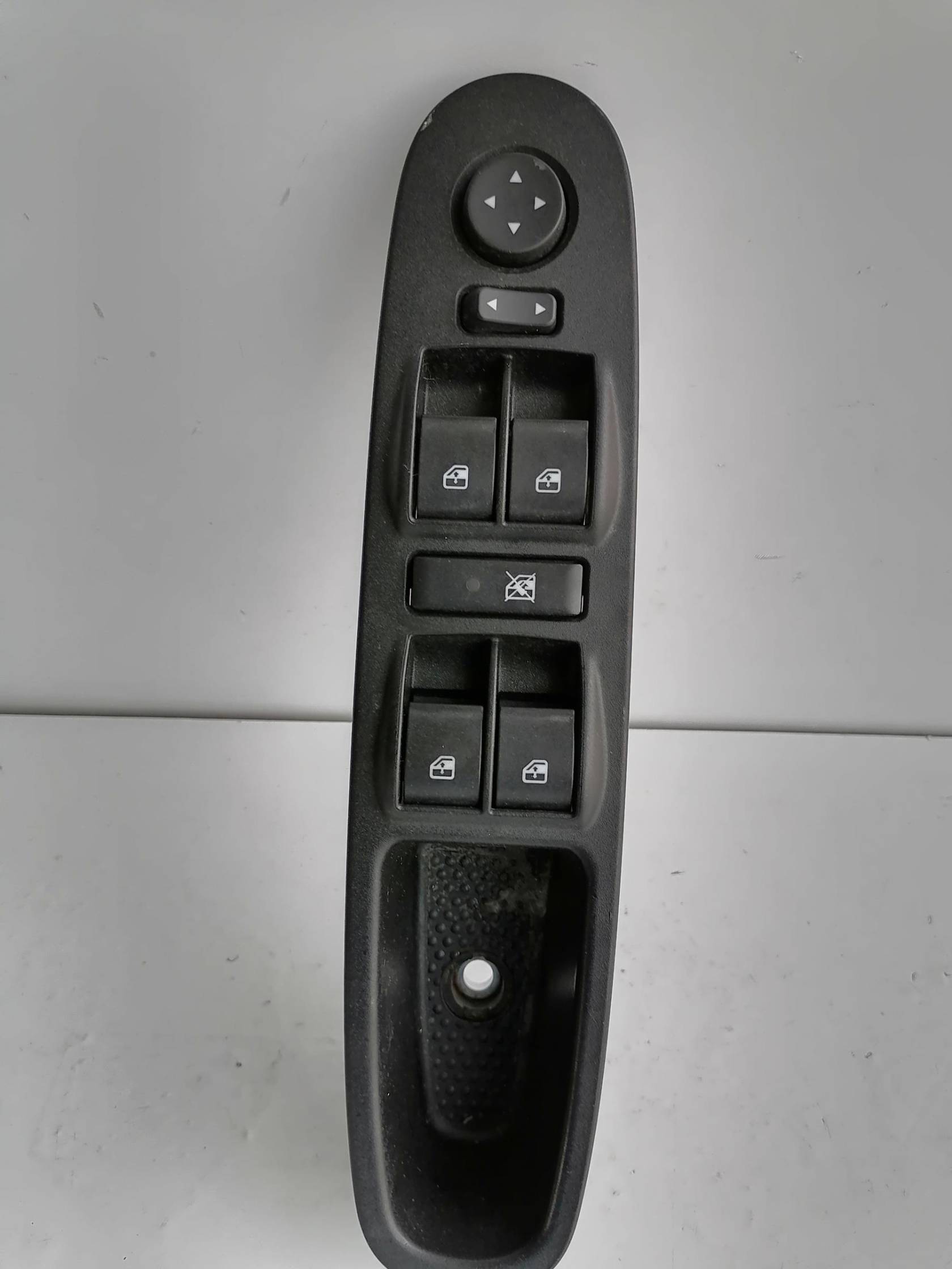 Interruttore alzacristalli porta ant.